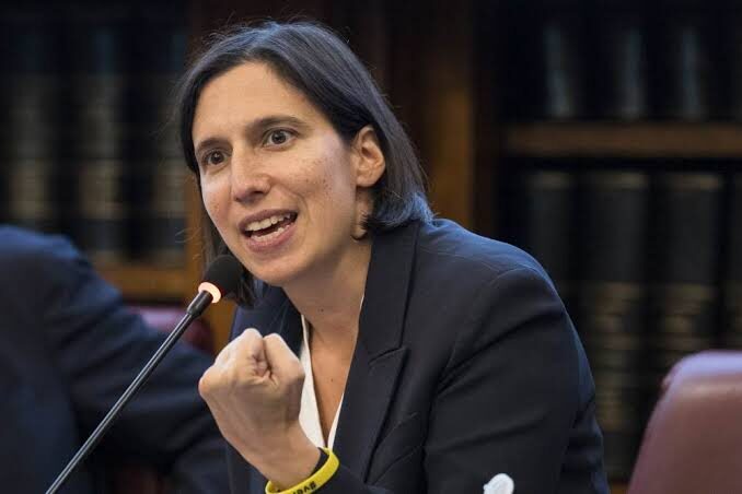 Elly Schlein e Giorgia Meloni discutono sul piano energia