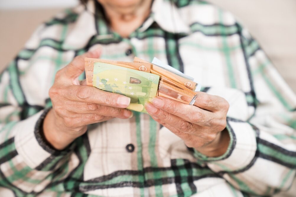 Grafico sull'andamento delle pensioni e inflazione in Italia